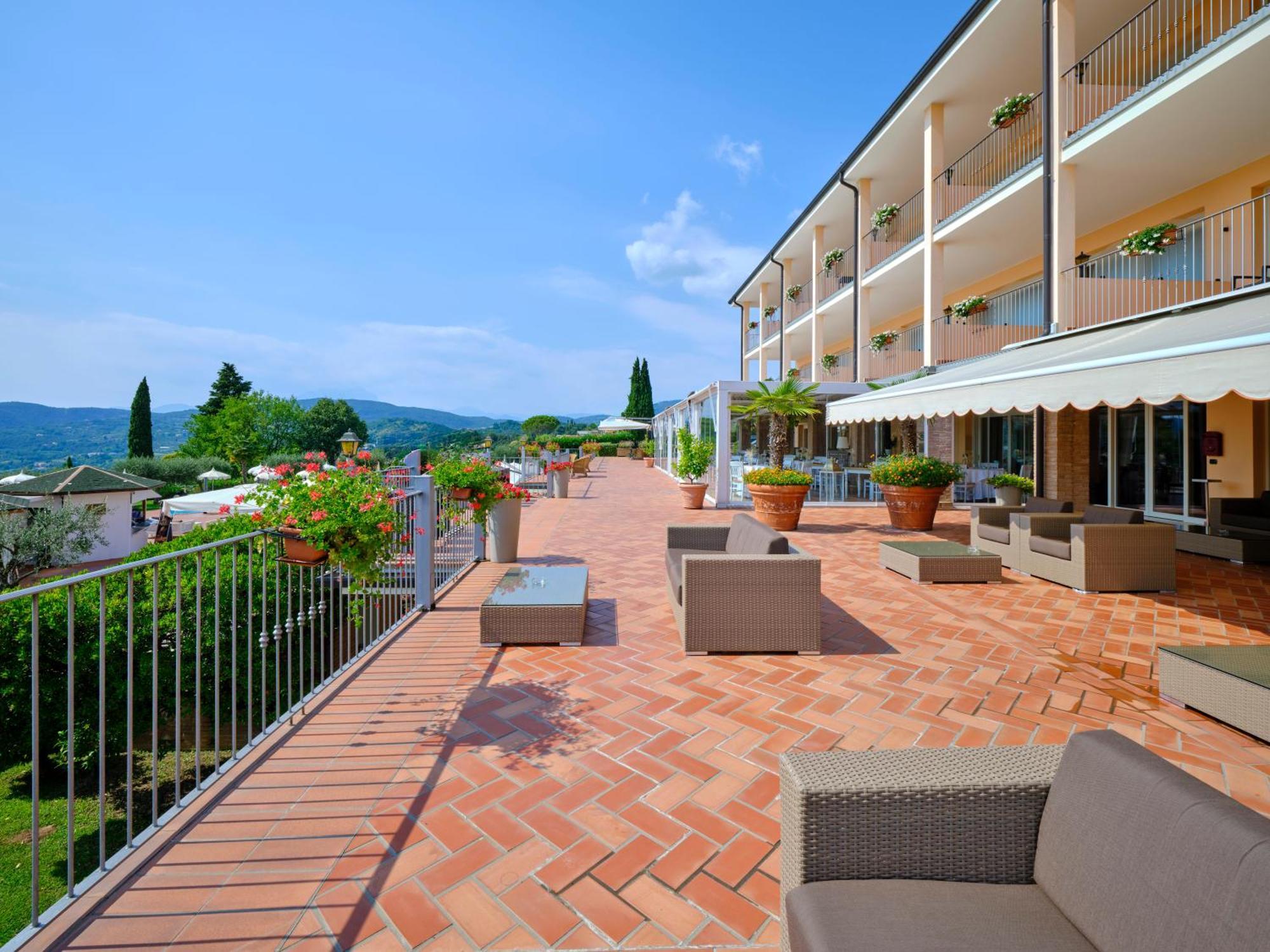 Hotel Boffenigo - The Golden Hour Costermano Exterior photo